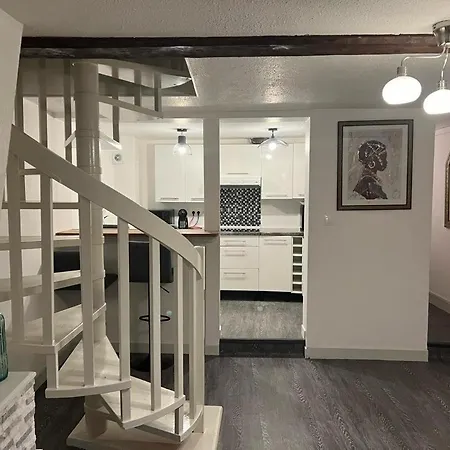 Ndiam 's Apartmán